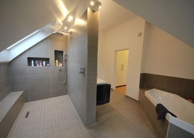 WHERE MODERN AND TRADITIONAL MEET